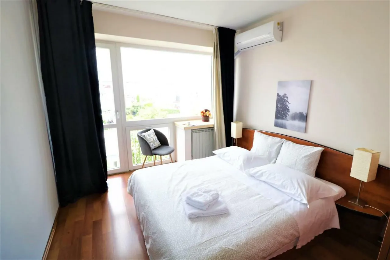Eva Twin Apartments Бухарест